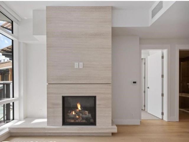 6xx 6687 Nelson Avenue, West Vancouver