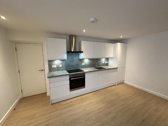 73 75 Upper Chorlton Road, Sale, M16 7RQ, United Kingdom | 2 bed apartment for rent #138695955 | Rentberry