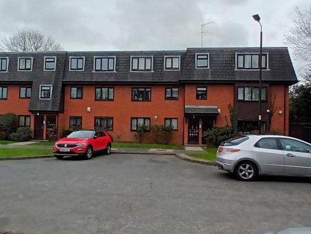 73 84 De Bohun Avenue, London, N14 4PU, United Kingdom | 2 bed apartment for rent #140226514 | Rentberry
