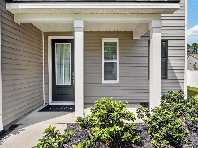 73 Woodford Reserve Drive