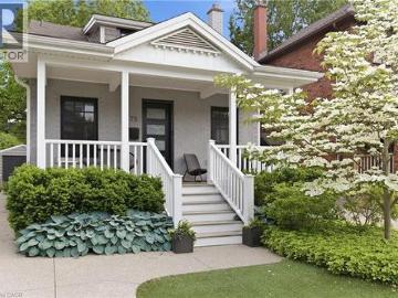 Hamilton, Ontario, Ontario - Garden, Deck
