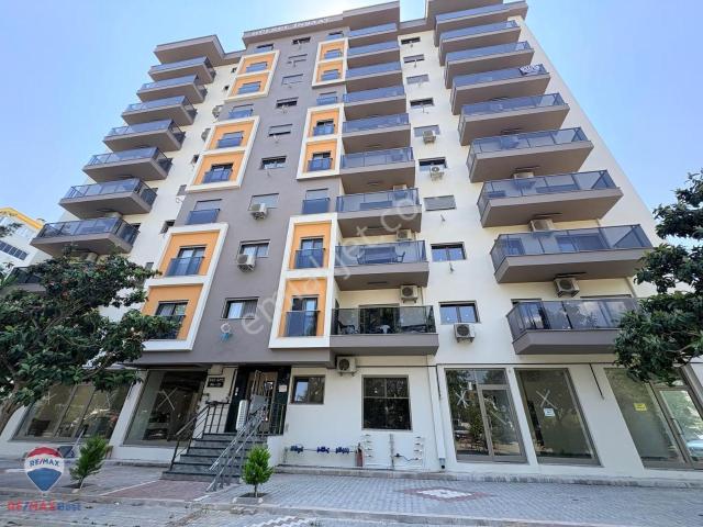 73 Bayraklı Manavkuyu'da Sıfır 2+1 Satılık Daıre