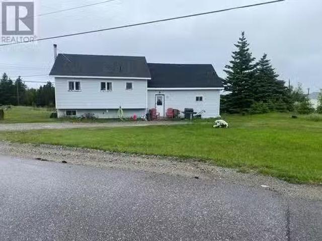 73 Courthouse Road, St George'S, NL, A0N 1Z0 house for sale.