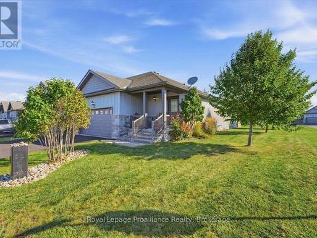 73 Dorchester Drive, Prince Edward County Wellington Ward, ON, K0K 3L0 house for sale | Listing ID X13823 | Royal LePage