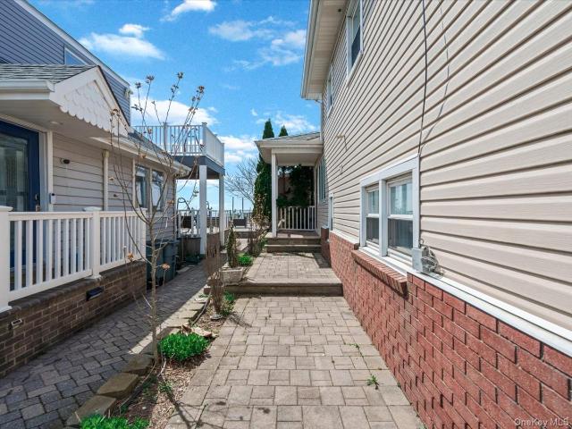 73 E Beach Promenade, Lindenhurst, NY 11757 | MLS #981960