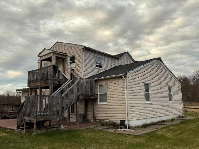 73 Featherbed Ln