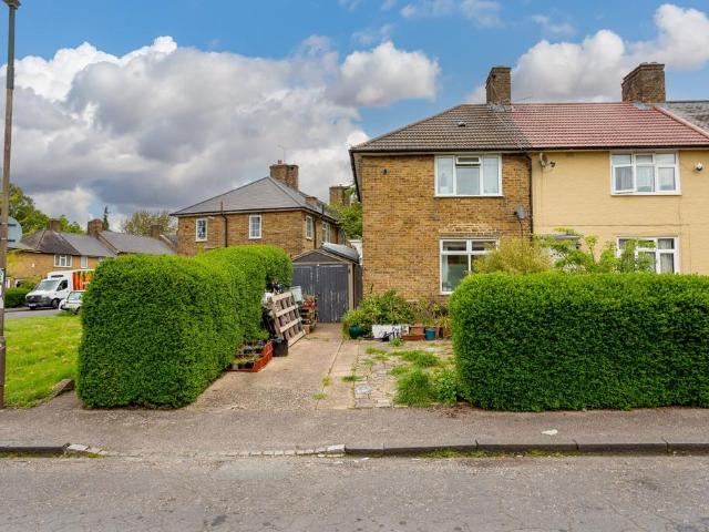 73 Glastonbury Road, London, SM4 6NX, United Kingdom | 2 bed house for rent #140655753 | Rentberry