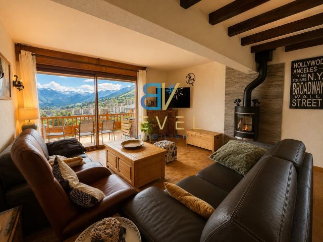 73 LA TOUSSUIRE Rare chalet familial 4 appartements in. 222m² Fontcouverte la Toussuire La Toussuire