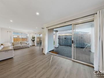 73 Langer Circuit, Cranbourne