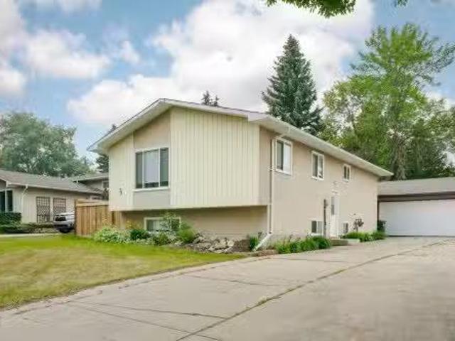 73 Merrywood Crescent, Sherwood Park, AB, T0A 0M8 house for.