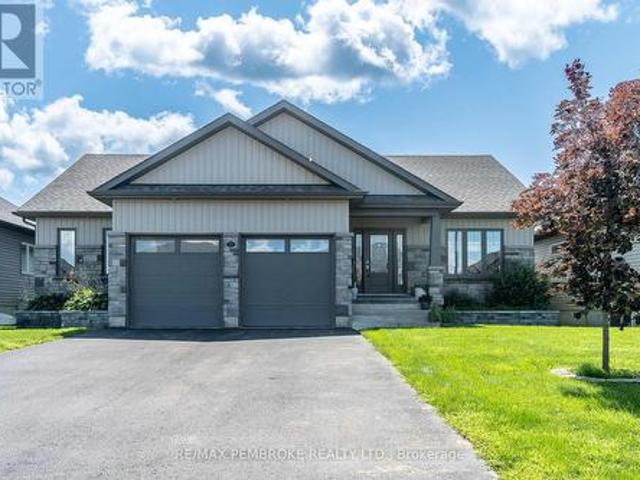 73 Noble Crescent, Petawawa, ON, K8H 0G1 house for sale | Listing ID X13670 | Royal LePage