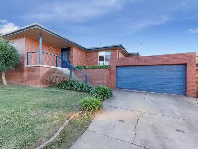 73 Red Hill Road, Kooringal, NSW 2650