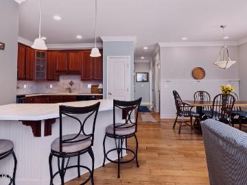 73 Saratoga Road # APT 7