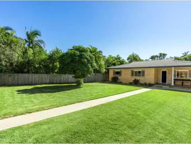 73 Shirley Street, Byron Bay House for rent Listed by Cheryl.