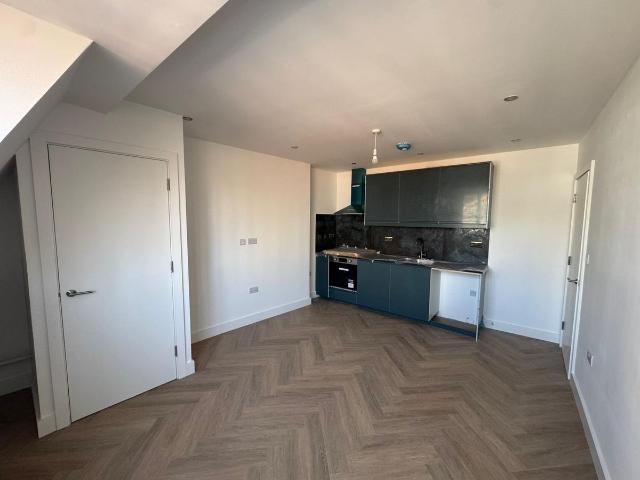 73A North End CR0, 1 bed flat to rent, £1,450 pcm | PrimeLocation
