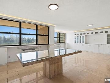 7004 Boulevard East 26D, Guttenberg, US, NJ