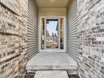 7007 Ravenna Trail
