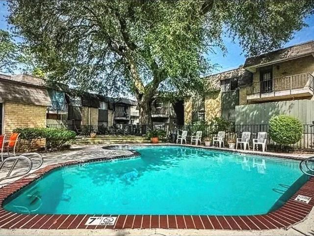 7000 Creswell Road # 223