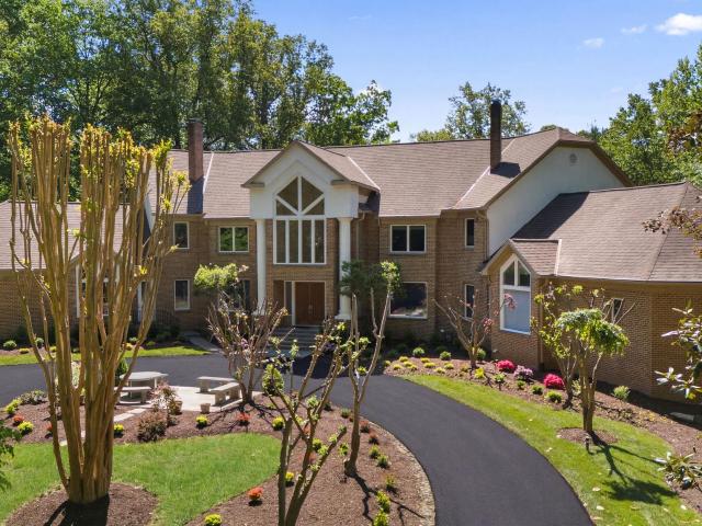 7003 Fawn Trail Ct, Bethesda, MD 20817 | MLS #MDMC2207