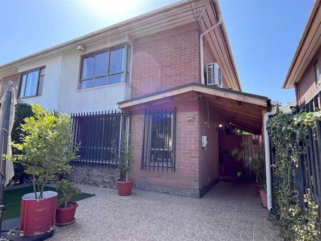 $ 700.000 Casa en Arriendo en Maipú 3 dormitorios 3 baños / Corredores Premium Chile SpA
