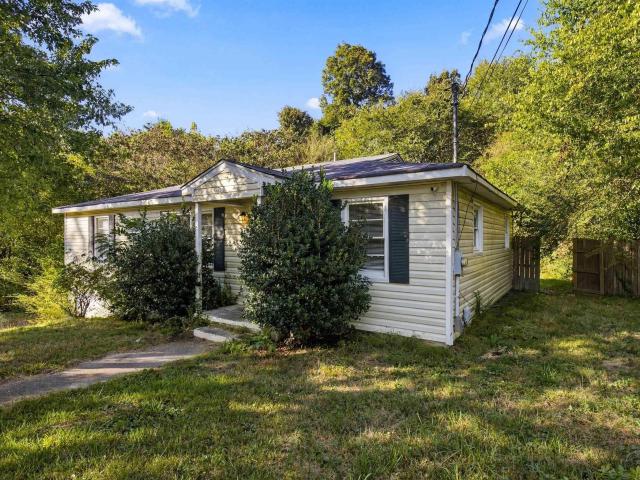 700 27Th Court Ne