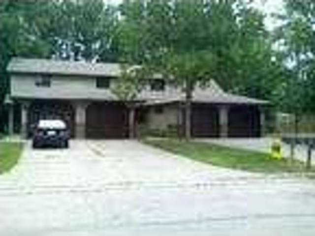 $700 / 2br 1054ftÂ² 2 Bedroom Townhouse apartment HEAT INCLUDED