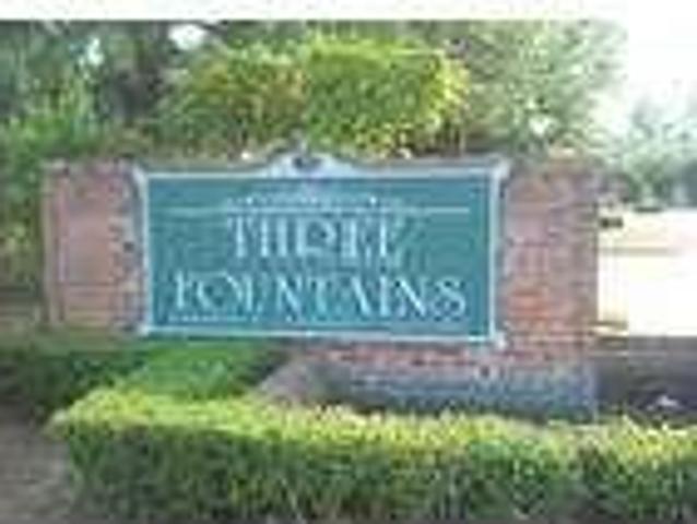 $700 / 2br 1100ftÂ² 2 Bedroom 1 1/2 Bath Townhome in Quiet Community Three