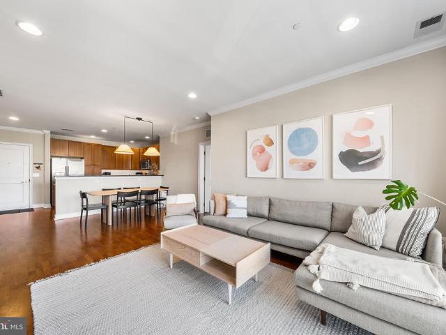 700 Commodore Court # 2718
