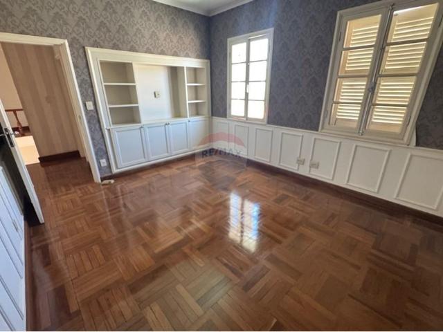 700 Área Útil Sobrado Alugar, 7 Dormitórios localizado em Avenida Sumaré, 745, Jardim Sumaré, Ribeirão Preto, São Paulo, 14025450 | Brasil