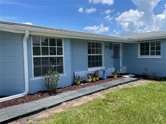 700 Dolphin Pkwy, Punta Gorda, FL 33950 | MLS #C7528