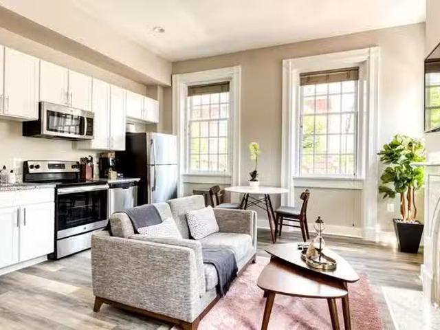 700 Duke St, Southwest Quadrant 1 Bedroom 1 Bath