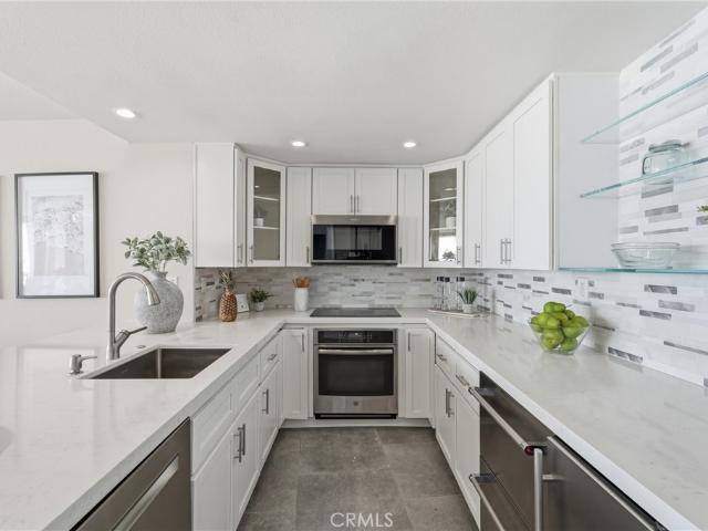 700 E Ocean Boulevard 2305