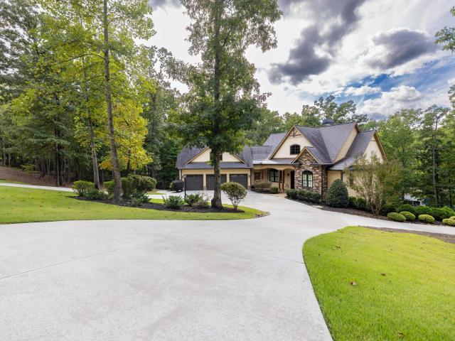700 Lakestream Court