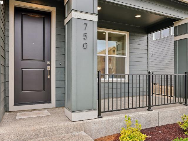 700 Magnolia AVE