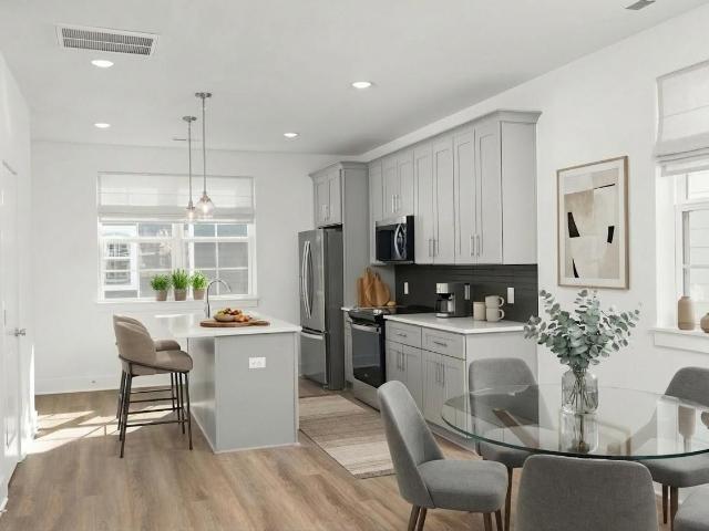 700 N DuPont Ave # 105