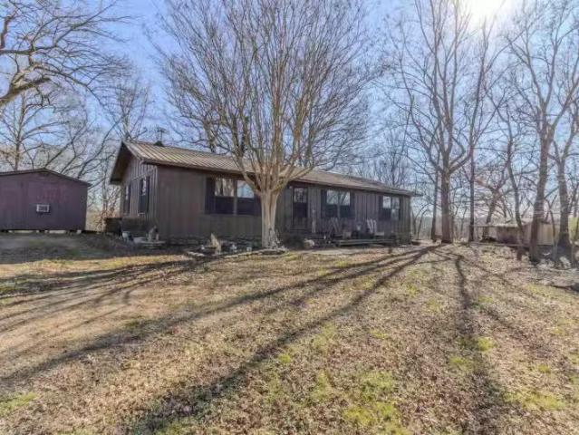 700 N HILLCREST ST, CLARKSVILLE, AR 72830