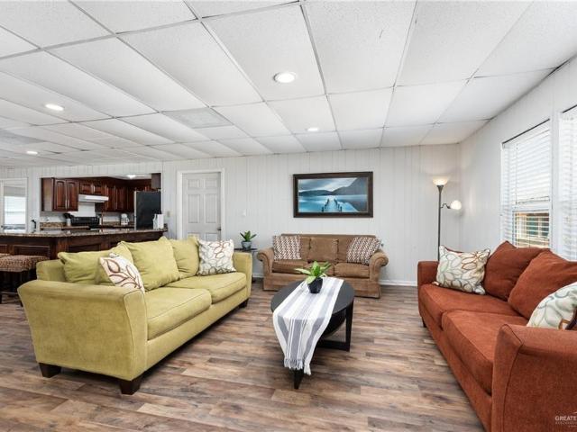 700 N Shore Drive