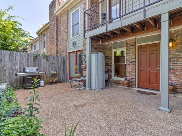 700 ST. augustine sq