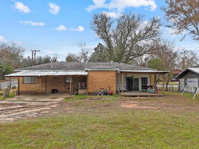 700 Powderhorn Dr, Athens, TX 75751 | MLS #26002