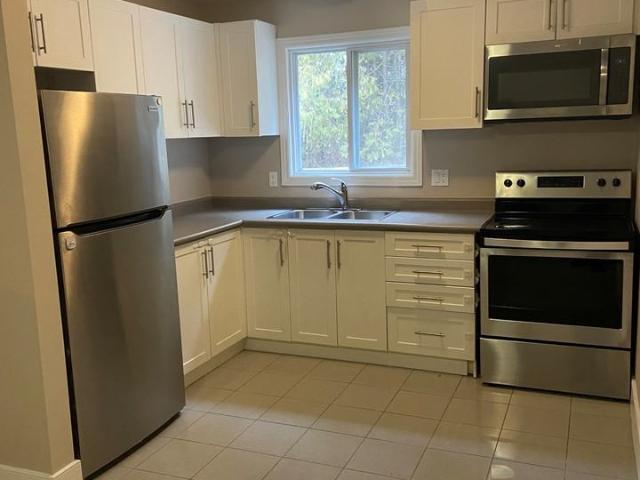 700 Parkhill Road West 3 Bedroom Home for Rent at 700 Parkhill Rd W, Peterborough, ON K9J 7W9 Westmount