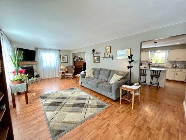700 ravenswood court