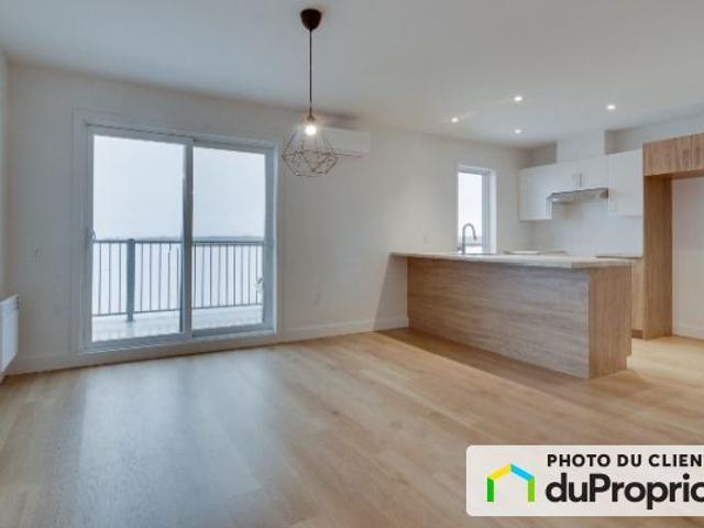 700 Rue Flavie Poirier, St Charles Borromée à louer