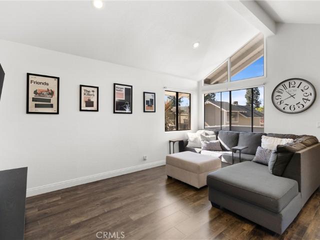700 W Walnut Avenue 25