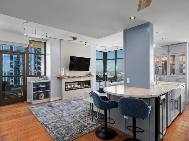 700 W E Street 2903