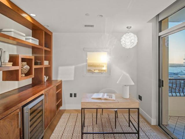 700 W Harbor 2101
