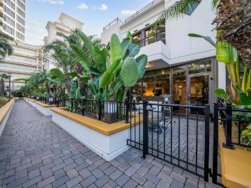700 W Harbor Dr, Unit TH5, San Diego, CA 92101 | MLS #260008