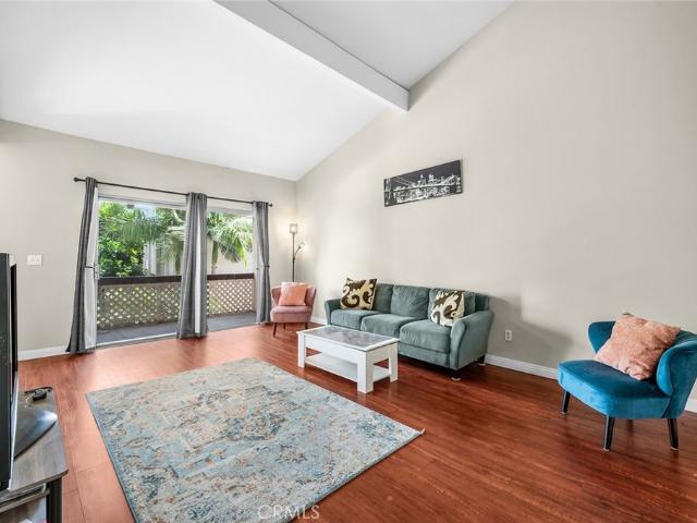 700 W La Veta, Orange, CA 92868 | MLS #TR26079