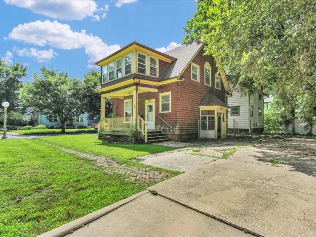 700 W Oregon Street