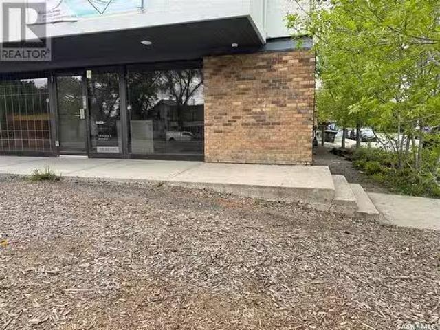700 Victoria Avenue, Regina, SK, S4N 0R3 commercial for leas.