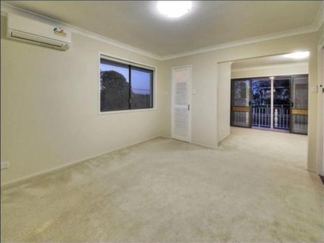 700M TO GARDEN CITY SHOPPING CENTRE!